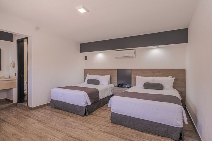 Room 15 of 90