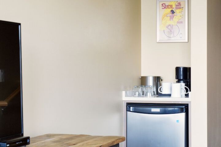 Mini-refrigerator
