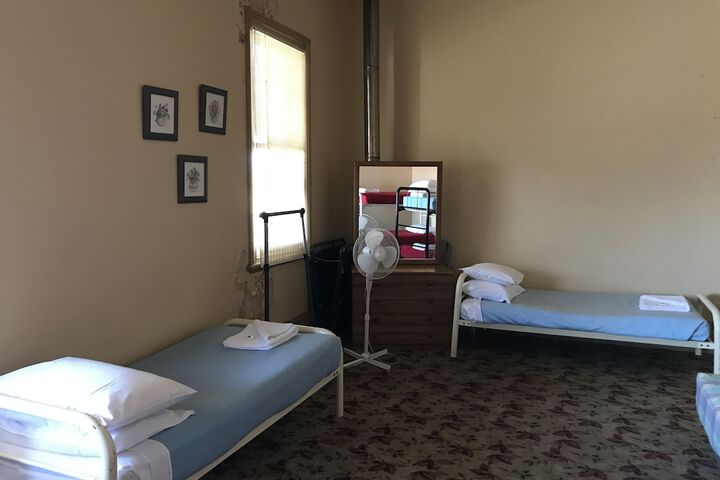 Room 22 of 40
