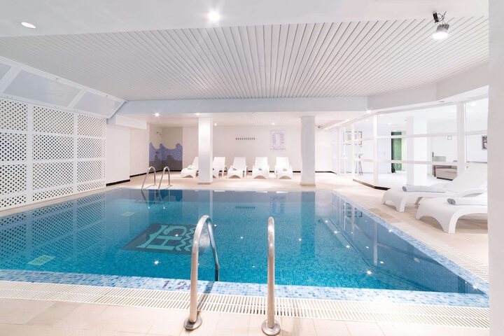 Pool 128 of 237