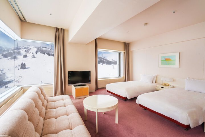Room 3 of 257