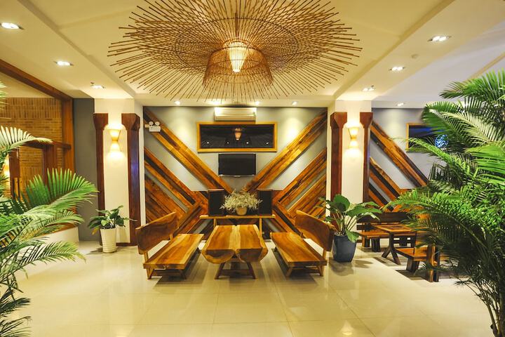 Hotel Interior 4 of 86