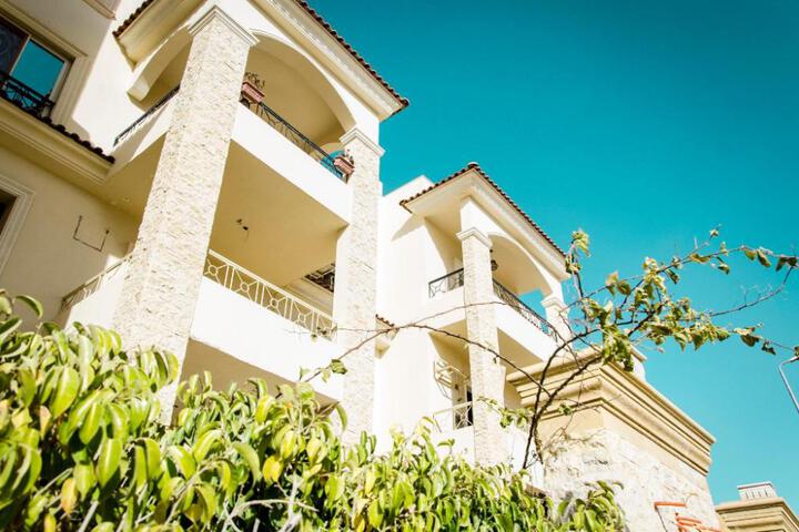 Violet Residence