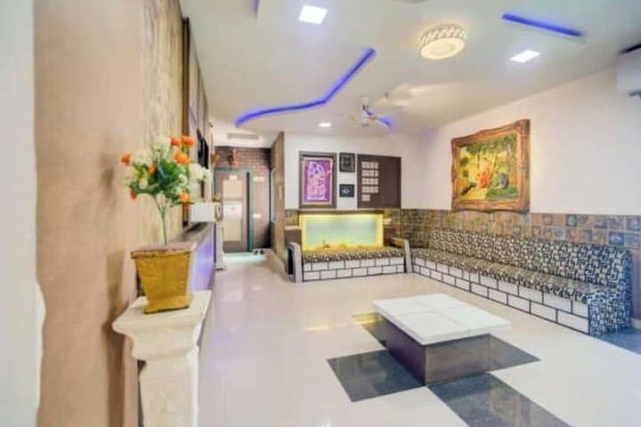 Hotel Ayaansh