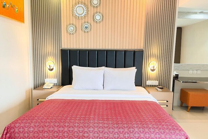Room 30 of 90