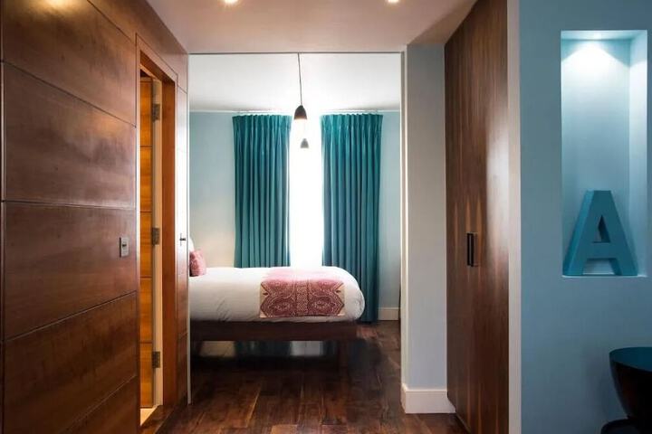 Room 17 of 58