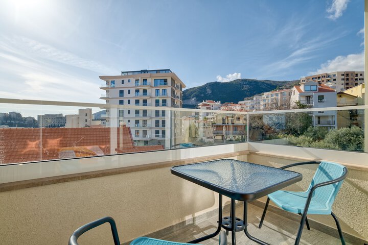 Terrace/Patio 6 of 7