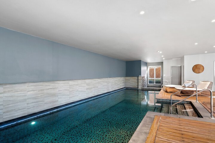Pool 87 of 156