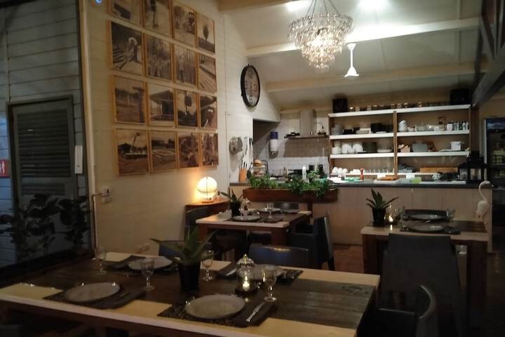 Dining 26 of 64