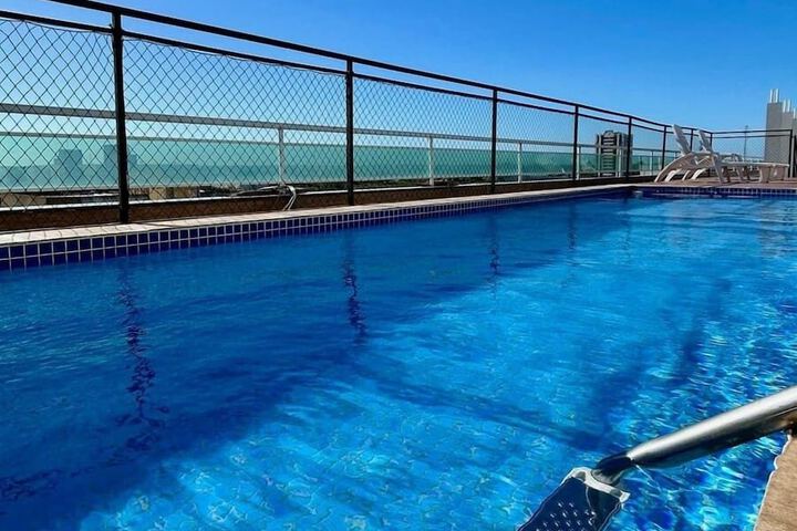 Pool Hotel