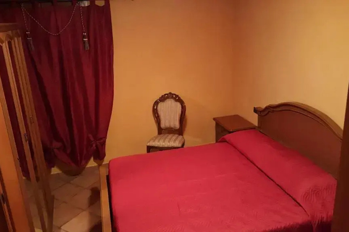 Room 2 of 13