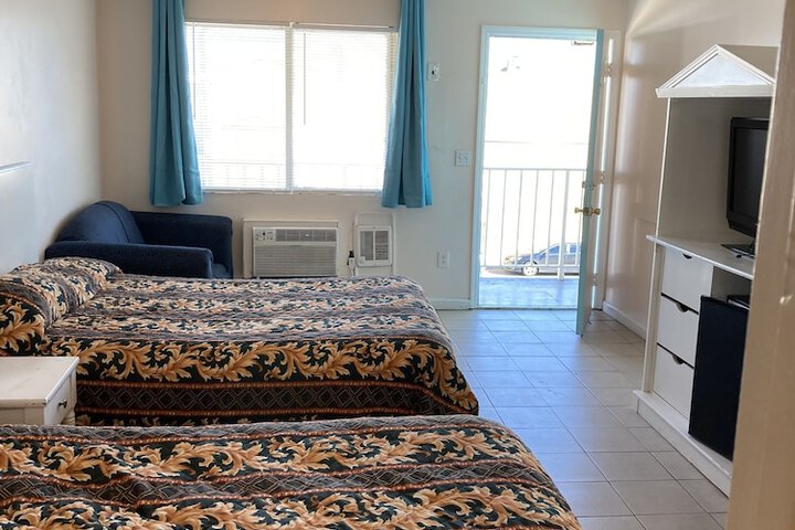 Room 5 of 53