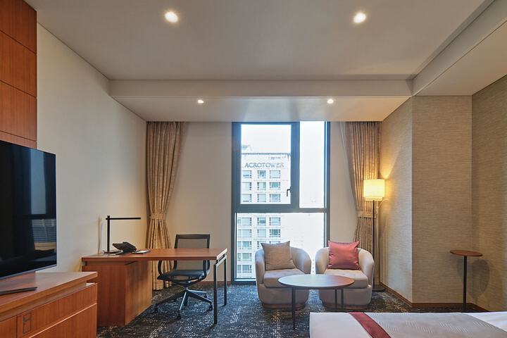 Room 26 of 158