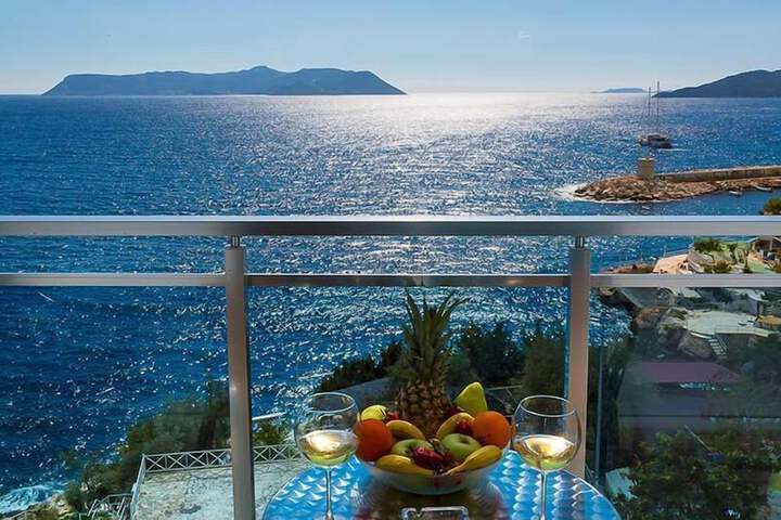 Room 36 of 65