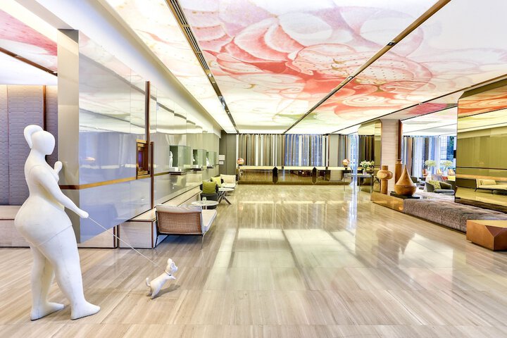 Entrance & Lobby