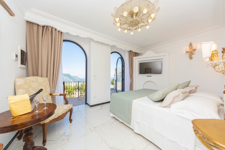 Room 15 of 70