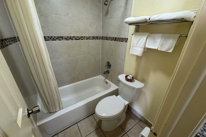 Room 26 of 29