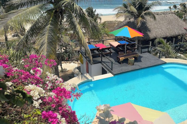 Beachfront Paradise Boutique Hotel in Santa María Tonameca