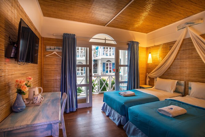Room 20 of 74