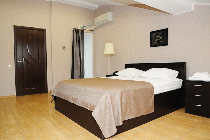 Room 18 of 60