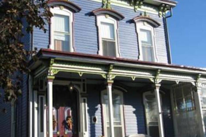 EVERITT HOUSE