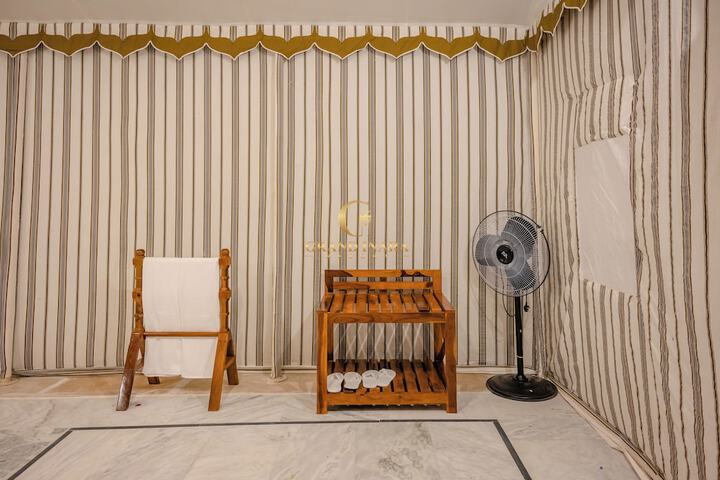 Room 6 of 49