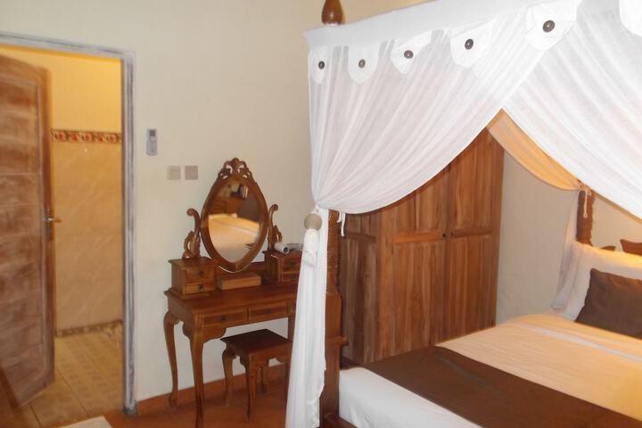 Room 14 of 174