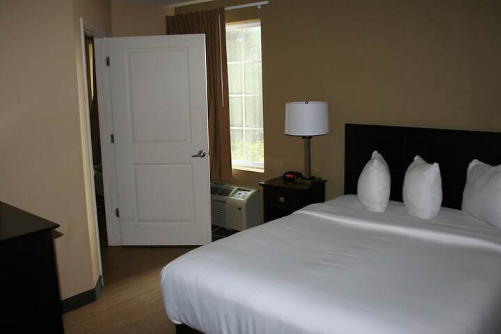 Room 13 of 71