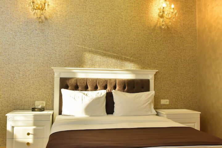 Room 10 of 22
