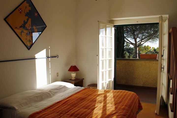 Room 6 of 38