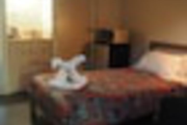 Room 5 of 27