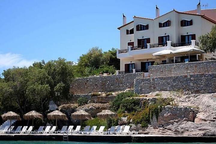 Hotel Kekrifalia