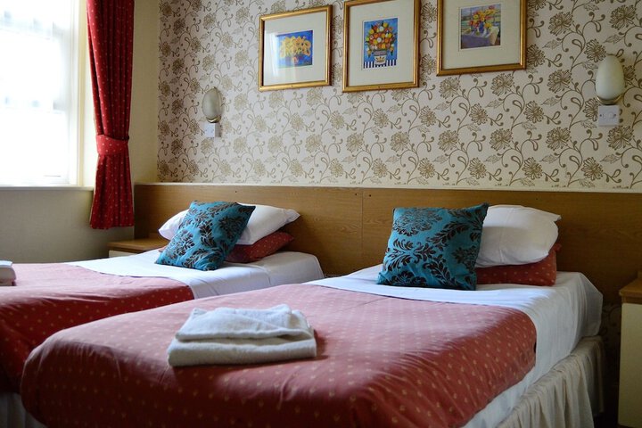 Room 13 of 61