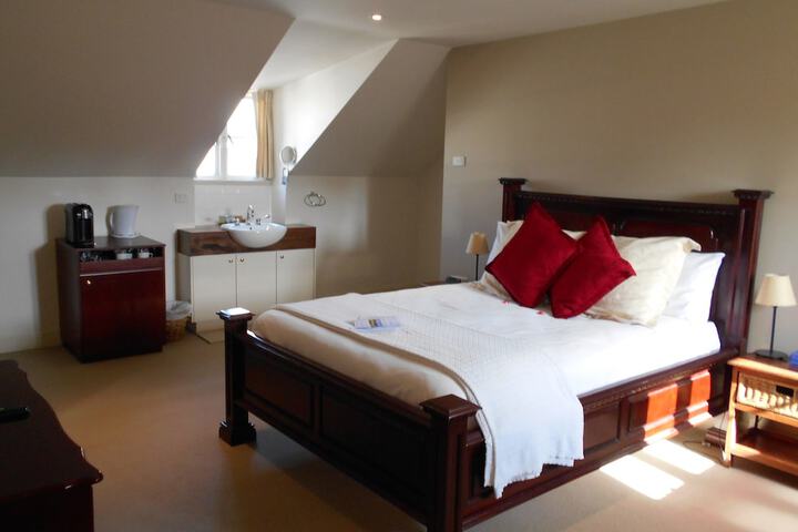 Room 5 of 36