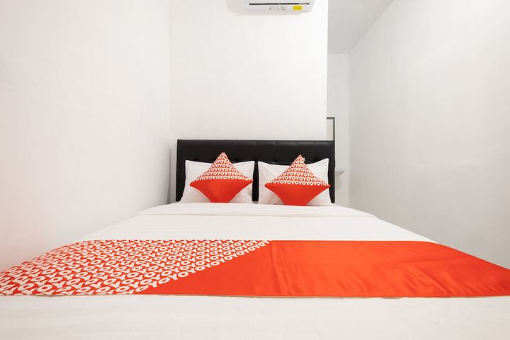 Room 14 of 25