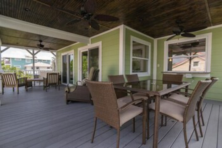 Terrace/Patio 24 of 25