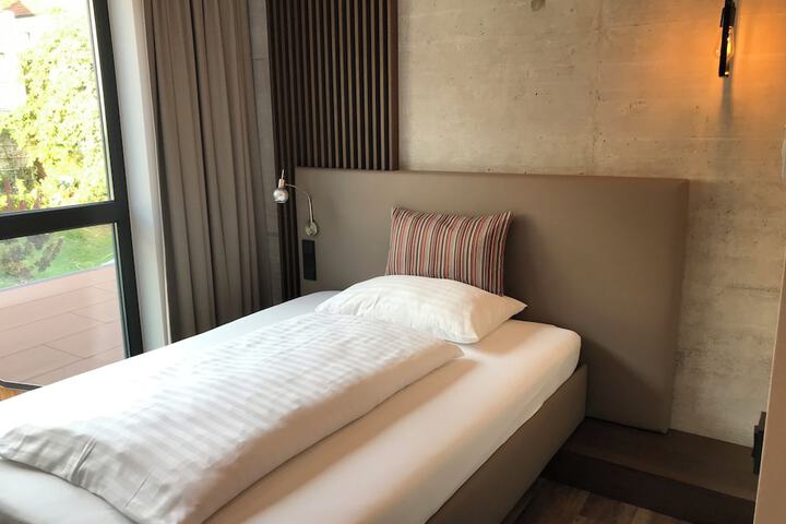 Room 31 of 75