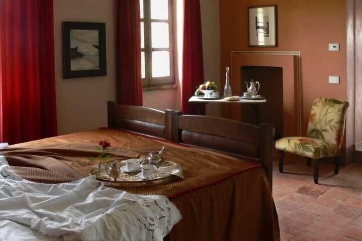 Room 3 of 70