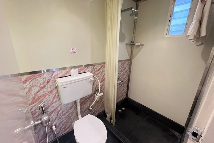 Room 19 of 28