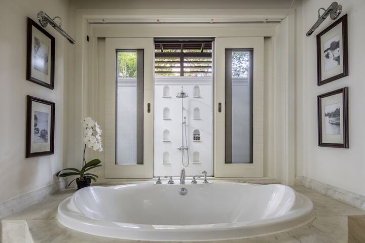 Bathroom Interior Photo