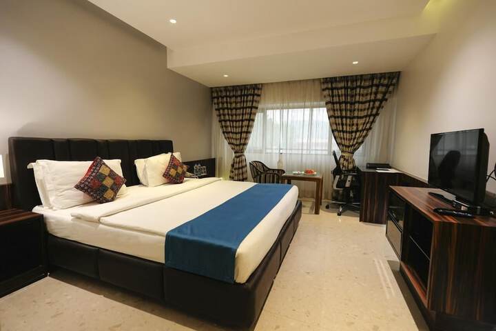 Room 5 of 78