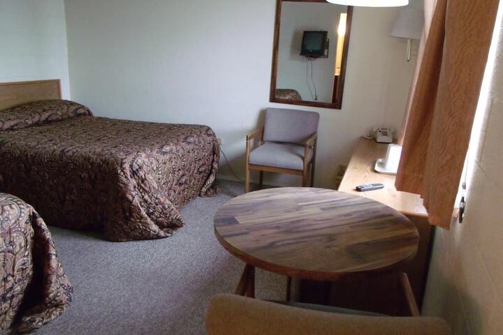 Room 7 of 25