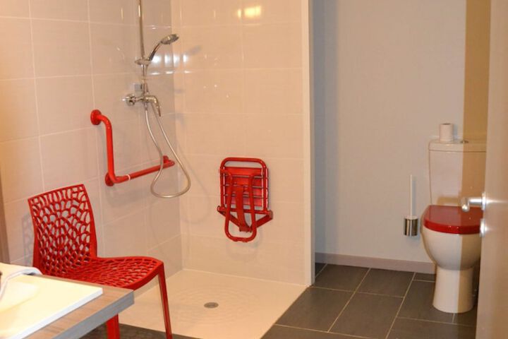 Room 44 of 63