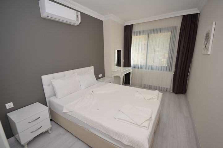 Room 16 of 44