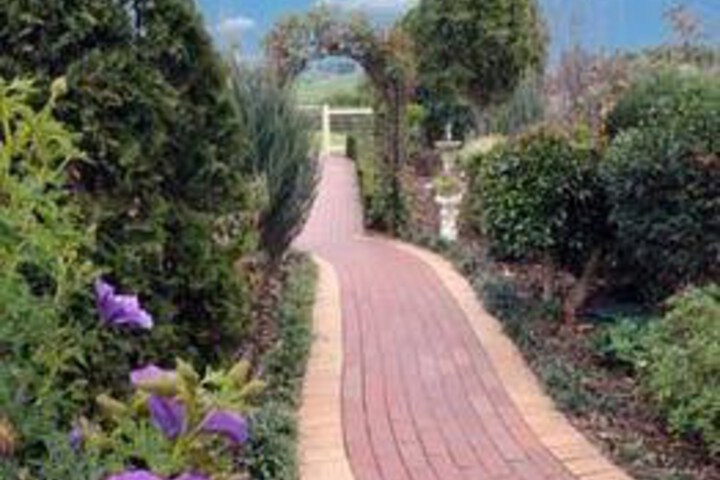 Hotel Exterior 18 of 23