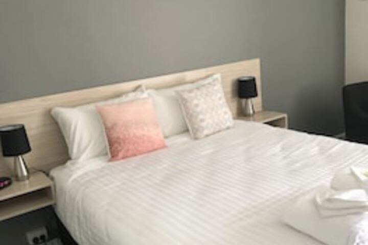 Room 10 of 156