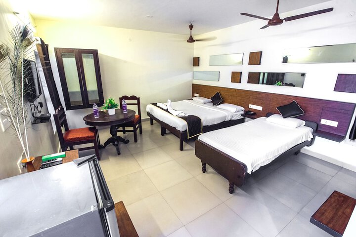 Room 15 of 25