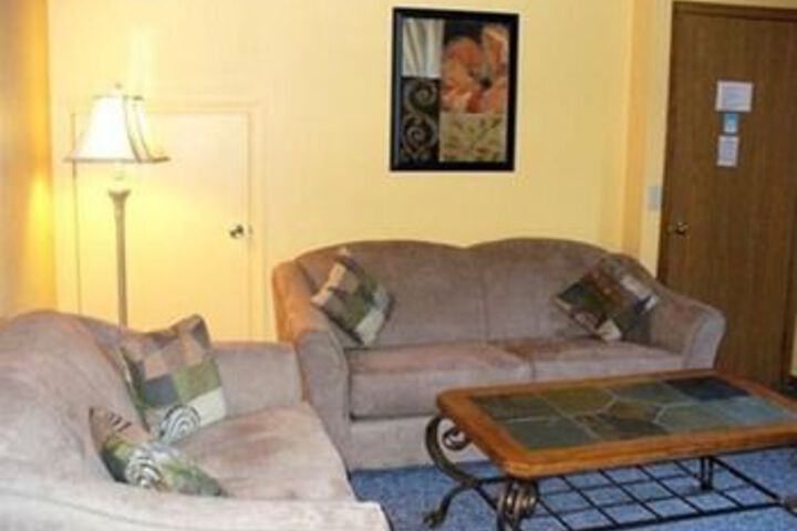 Room 9 of 15