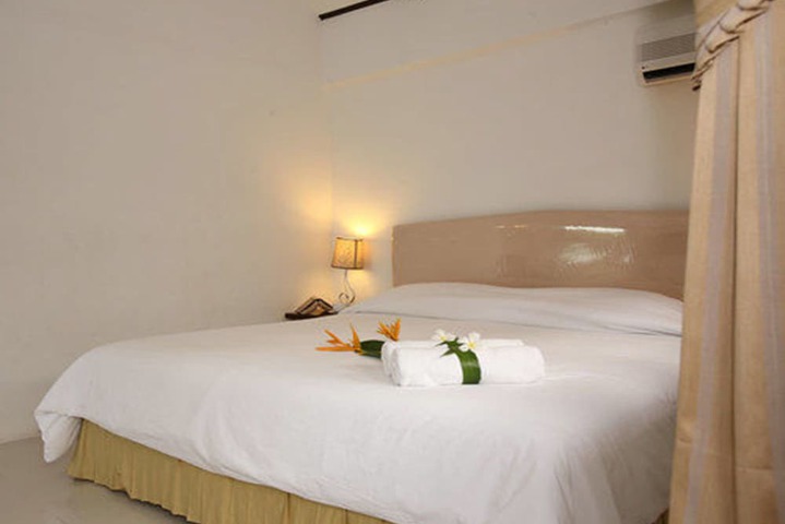 Room 35 of 87
