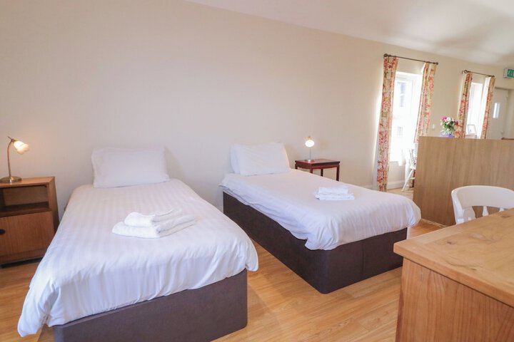 Room 3 of 18
